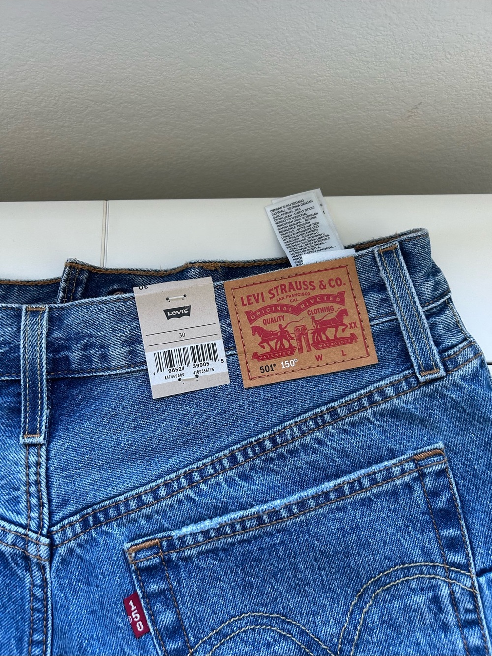 Levi's Two-Tone Cutoff Denim Shorts - Blue - Picture 4 of 4
